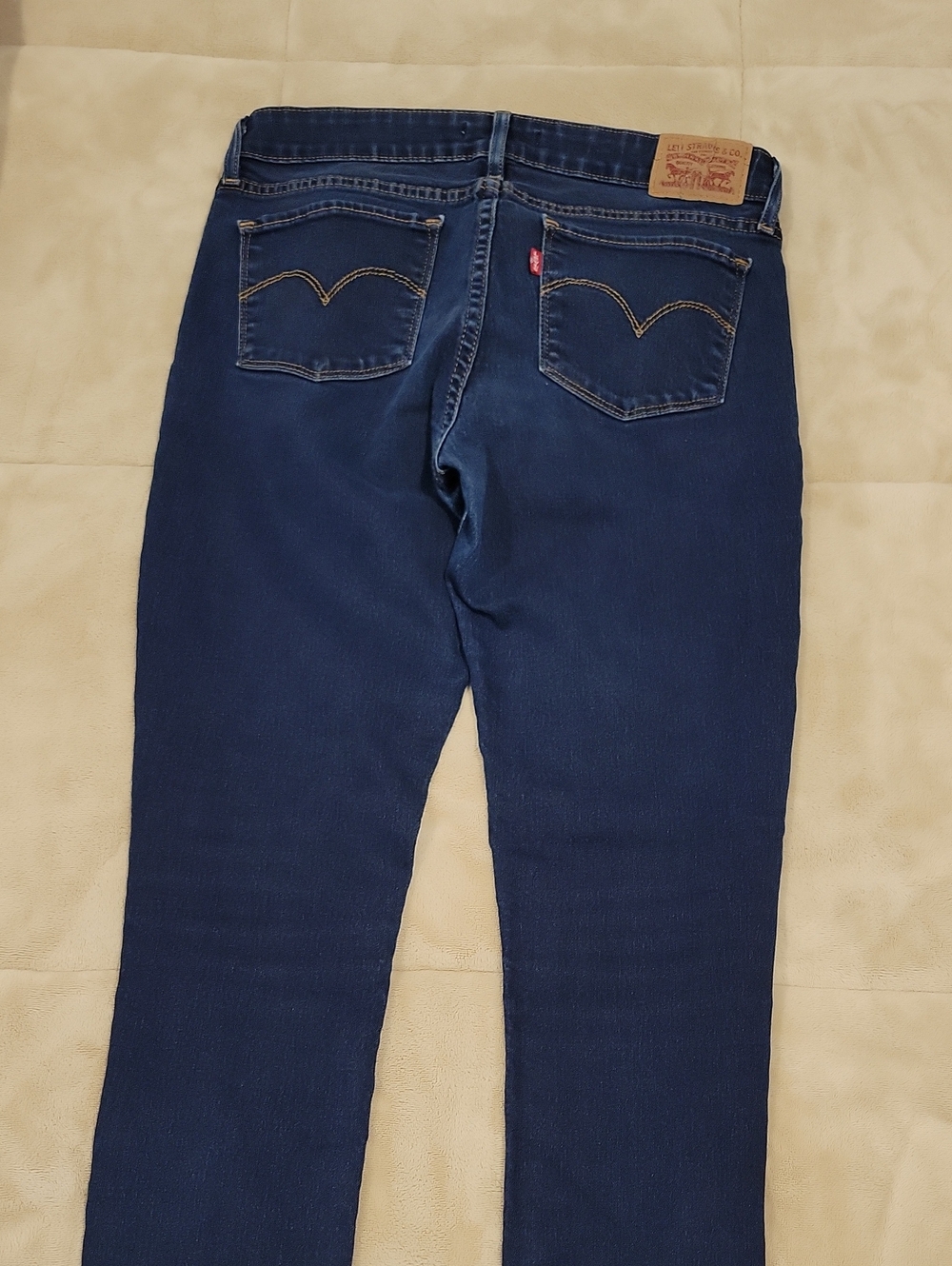 Levi's Women 711 Skinny waist size 28  Navy Blue Slim Straight Jeans